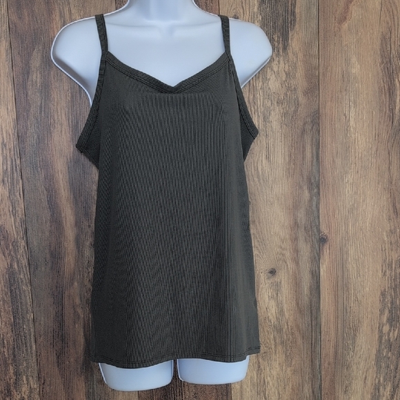 No Boundaries Tops - NWT No Boundaries Ribbed Army Green Sleeveless Camisole Top XL